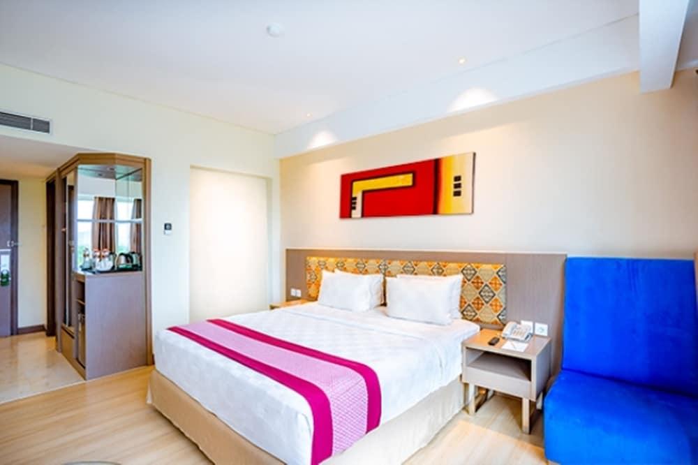 Claro Hotel Kendari Luaran gambar