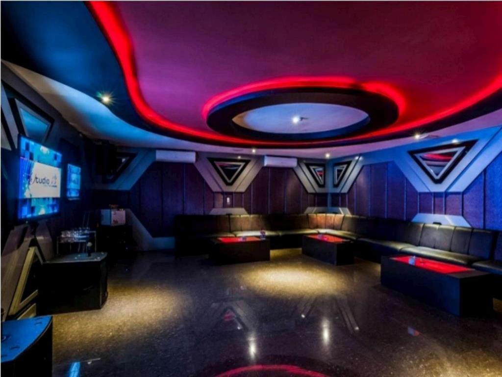 Claro Hotel Kendari Luaran gambar