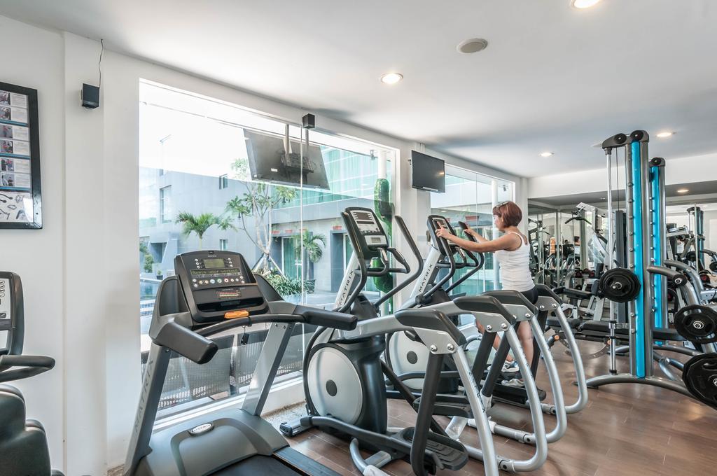 Claro Hotel Kendari Luaran gambar